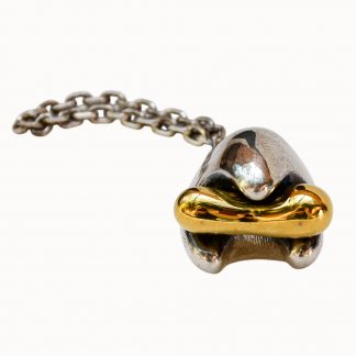 Porte clef vintage, porte clé, porte clef, sculpture biomorphique, porte clef collection, rare porte clef, L’homme fluide, sculpture l’homme fluide, objet collection, rare objet, porte clef métal, porte clé sculpture,